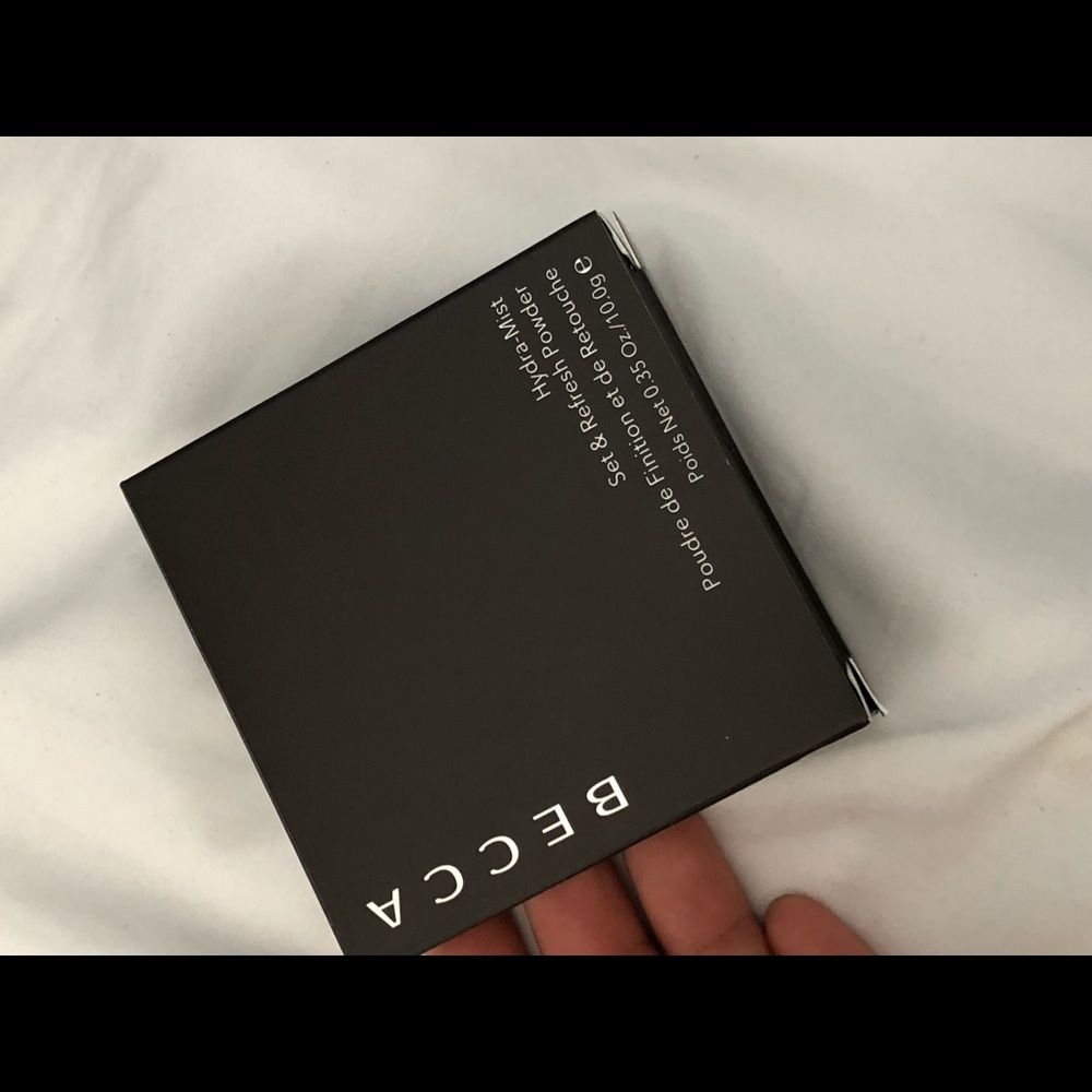 Becca powder
